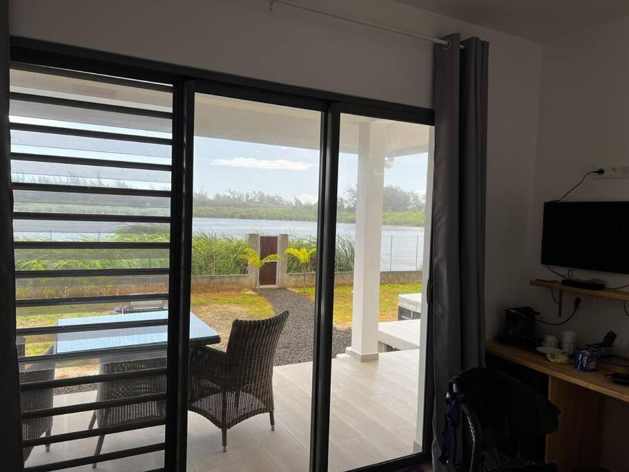 Bungalow Sweet Escape Fare Dış mekan fotoğraf